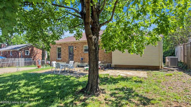 3318 Hunsinger Ln, Louisville, KY 40220