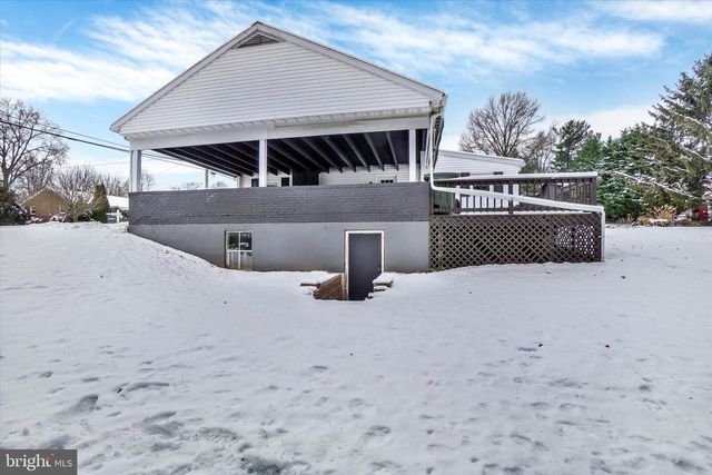 2981 SUNSET DR, Dallastown, PA 17313