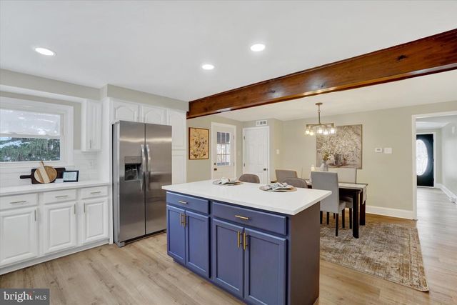 2981 SUNSET DR, Dallastown, PA 17313