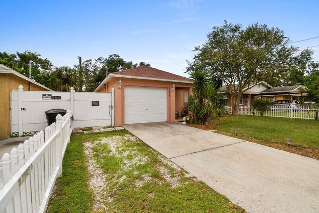 1125 40TH STREET S, St Petersburg, FL 33711