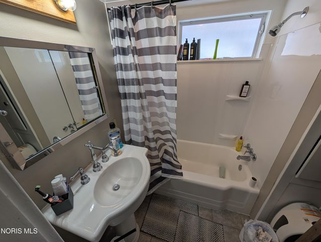 1833 Wychwood Street, Toledo, OH 43613