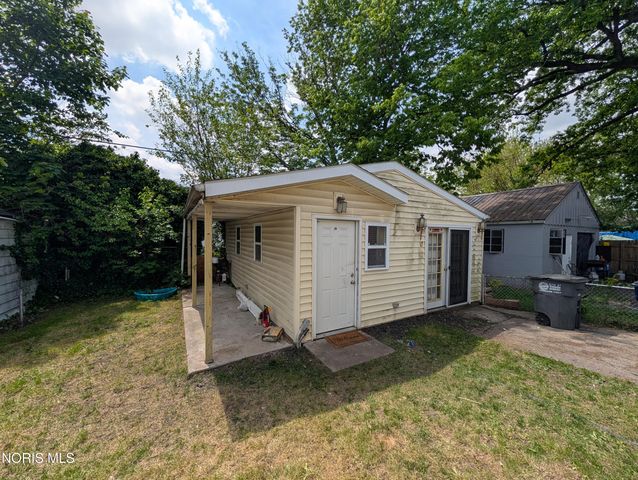 1833 Wychwood Street, Toledo, OH 43613