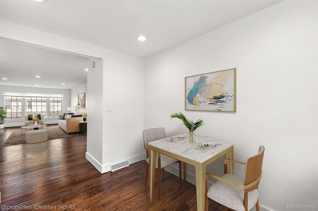 551 N Old Woodward Avenue, Birmingham, MI 48009