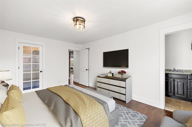 551 N Old Woodward Avenue, Birmingham, MI 48009