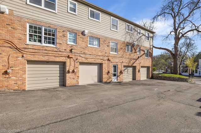 551 N Old Woodward Avenue, Birmingham, MI 48009