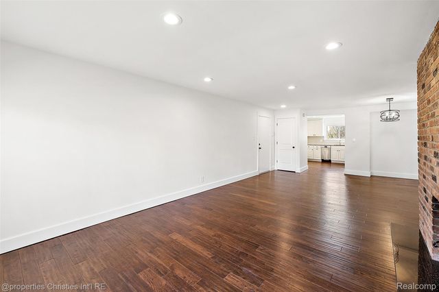 551 N Old Woodward Avenue, Birmingham, MI 48009