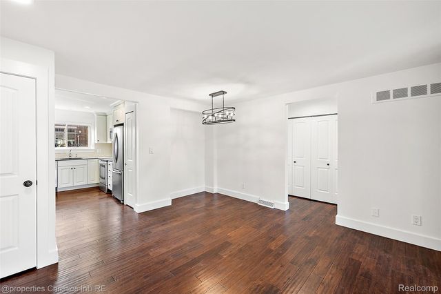 551 N Old Woodward Avenue, Birmingham, MI 48009