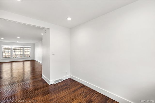 551 N Old Woodward Avenue, Birmingham, MI 48009