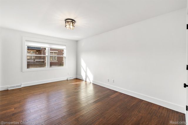 551 N Old Woodward Avenue, Birmingham, MI 48009