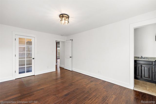 551 N Old Woodward Avenue, Birmingham, MI 48009