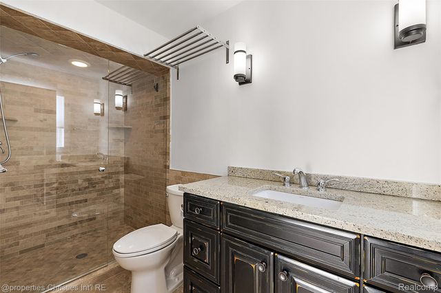 551 N Old Woodward Avenue, Birmingham, MI 48009