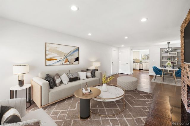 551 N Old Woodward Avenue, Birmingham, MI 48009