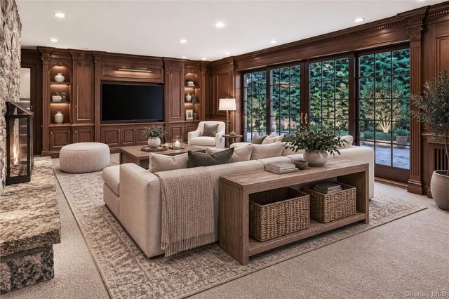 20 Earle Place, Manhasset, NY 11030