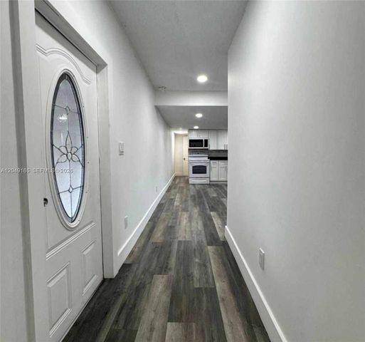 2780 NW 29TH Court, Oakland Park, FL 33311