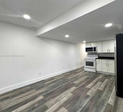 2780 NW 29TH Court, Oakland Park, FL 33311
