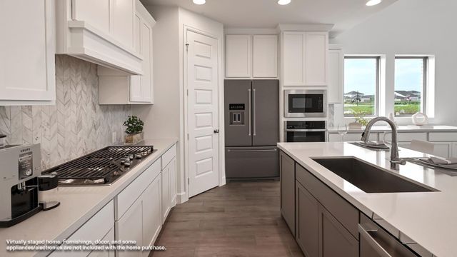 136 Hadleigh DR, Hutto, TX 78634