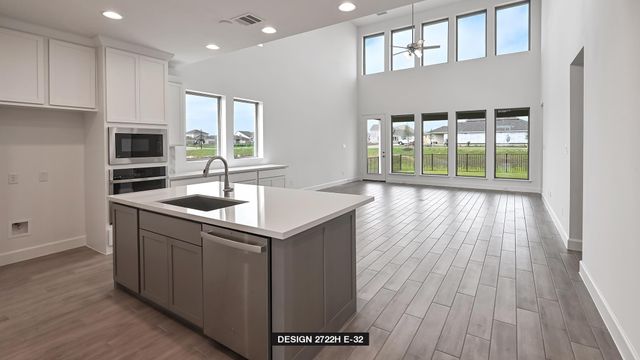 136 Hadleigh DR, Hutto, TX 78634
