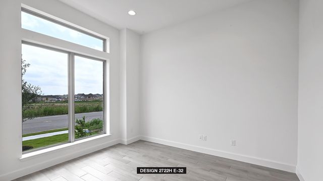 136 Hadleigh DR, Hutto, TX 78634