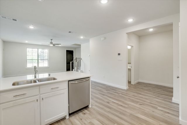 679 Watersedge Court, Lewisville, TX 75067