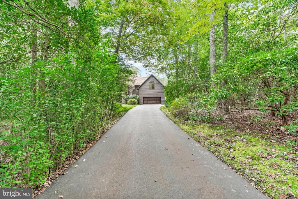 1111 THOMPSON CT, St Leonard, MD 20685