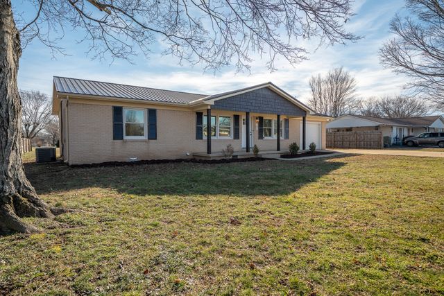 703 9th St, Lawrenceburg, TN 38464