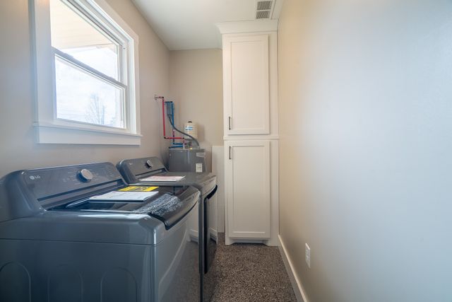 703 9th St, Lawrenceburg, TN 38464