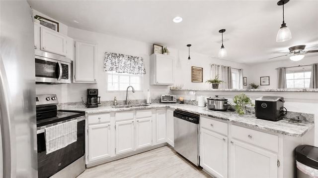 134 Courtland Dr, Corpus Christi, TX 78418