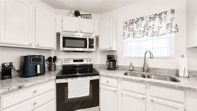 134 Courtland Dr, Corpus Christi, TX 78418