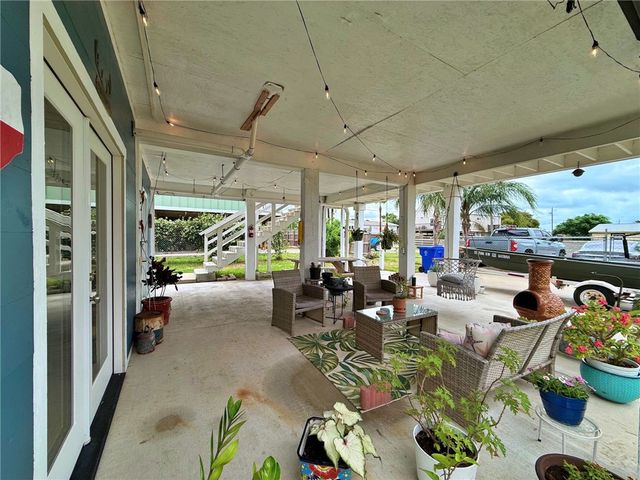 134 Courtland Dr, Corpus Christi, TX 78418