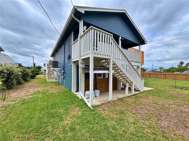 134 Courtland Dr, Corpus Christi, TX 78418