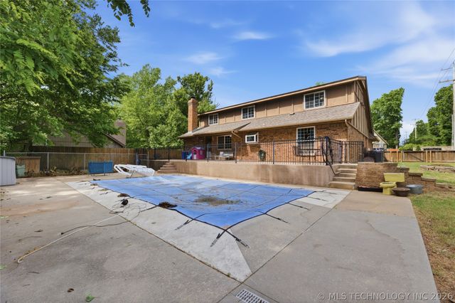 809 E Union Street, Broken Arrow, OK 74011