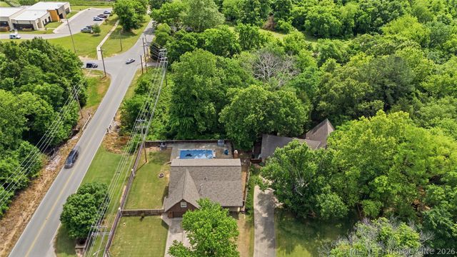 809 E Union Street, Broken Arrow, OK 74011