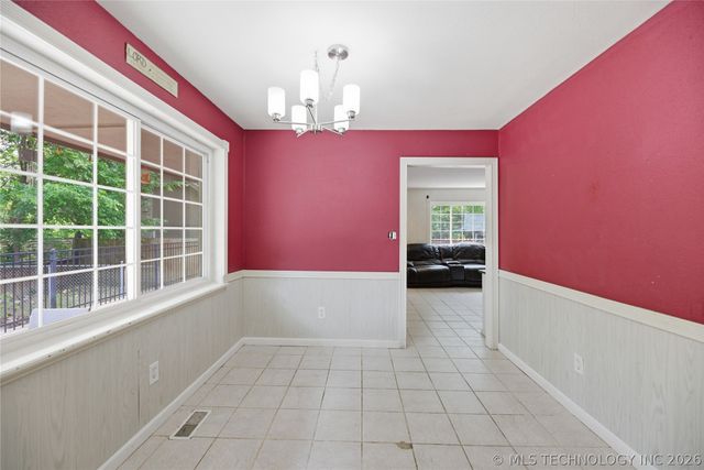 809 E Union Street, Broken Arrow, OK 74011