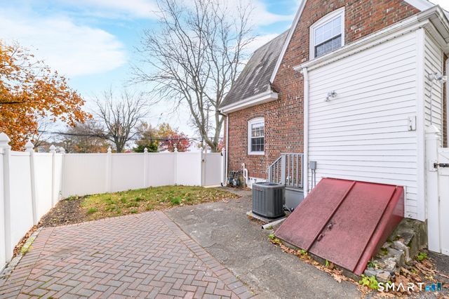 58 Post Road, Fairfield, CT 06824