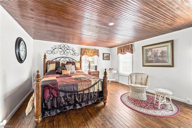 1824 Binkley Road, East Bend, NC 27018