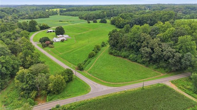 1824 Binkley Road, East Bend, NC 27018