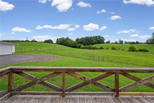 1824 Binkley Road, East Bend, NC 27018