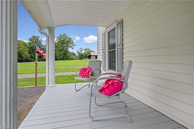 1824 Binkley Road, East Bend, NC 27018