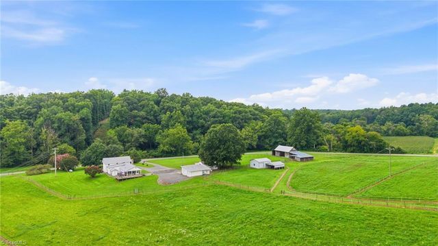 1824 Binkley Road, East Bend, NC 27018