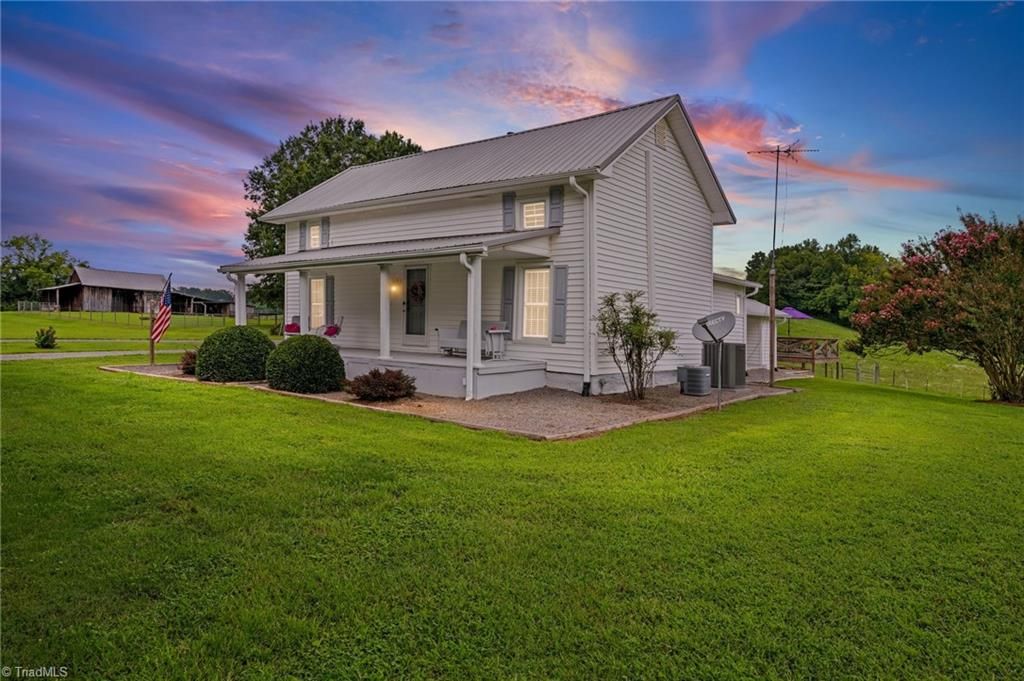 1824 Binkley Road, East Bend, NC 27018