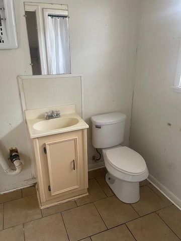 1710 14th Avenue N, Texas City, TX 77590