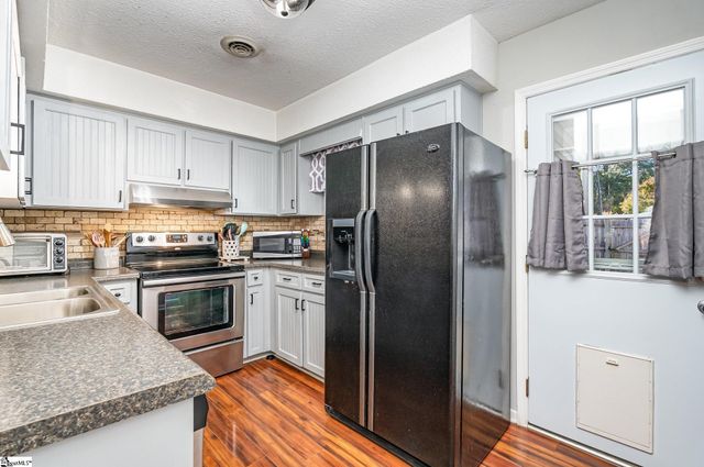 22 Hidden Springs Road, Spartanburg, SC 29302