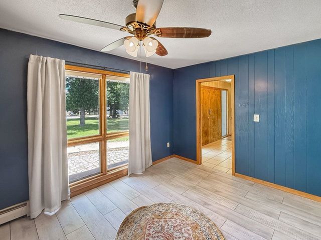 2021 IDA MAE CT, Minot, ND 58703