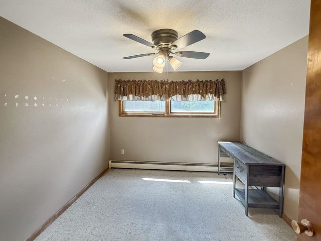 2021 IDA MAE CT, Minot, ND 58703
