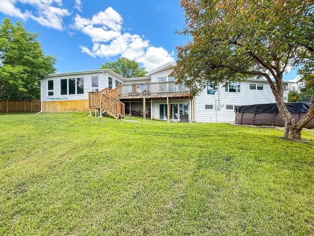 2021 IDA MAE CT, Minot, ND 58703