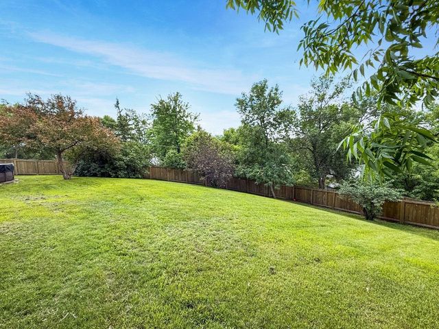 2021 IDA MAE CT, Minot, ND 58703