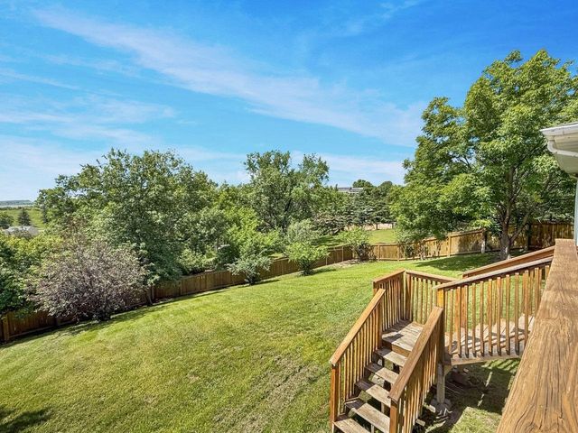 2021 IDA MAE CT, Minot, ND 58703