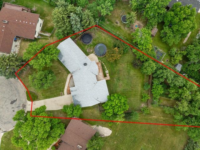 2021 IDA MAE CT, Minot, ND 58703