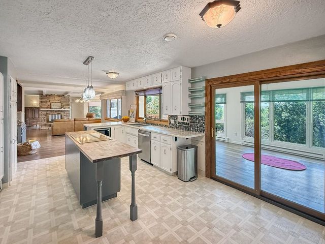 2021 IDA MAE CT, Minot, ND 58703