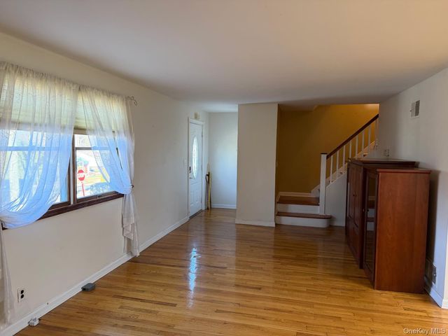 93 Whitman Road, Yonkers, NY 10710